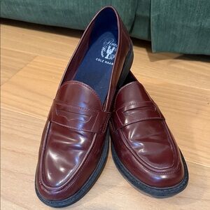 Cole Haan Women’s Burgundy Dark Red Leather Loafers size 10